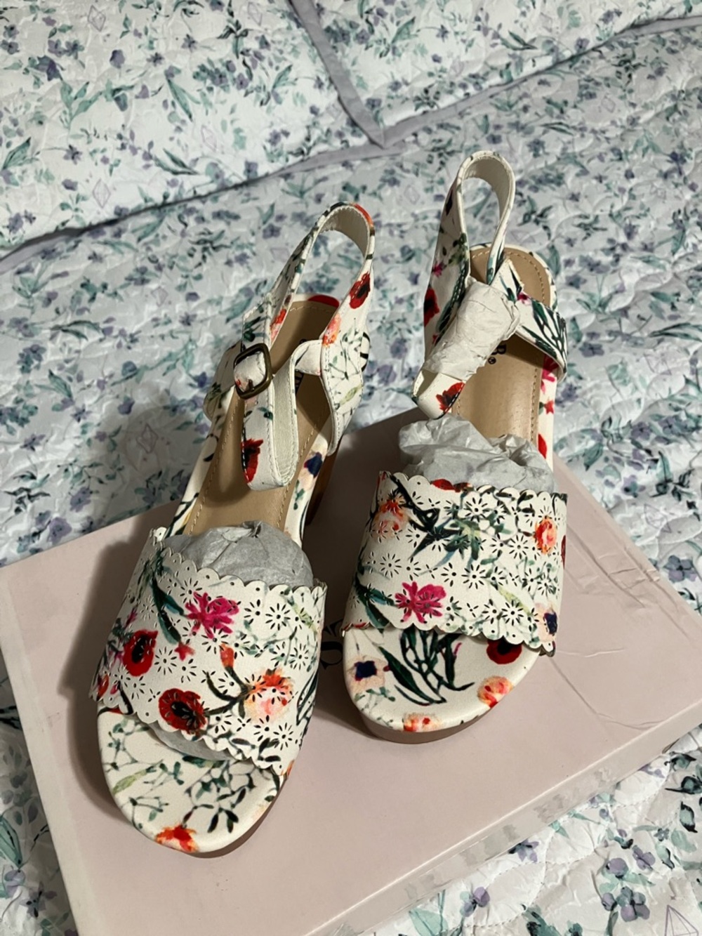 JustFab White Floral Scalloped Slingback Heels